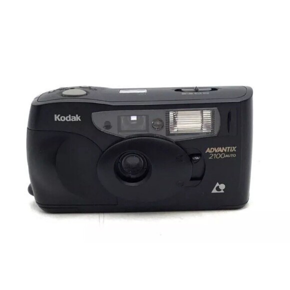 Kodak Advantix 2100 Auto Black Point & Shoot Film Camera With Accessories - Picture 2 of 5